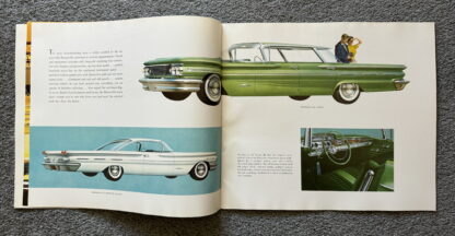 1960 Pontiac Premium Range Brochure Bonneville, Star Chief, Catalina, Ventura - Image 4