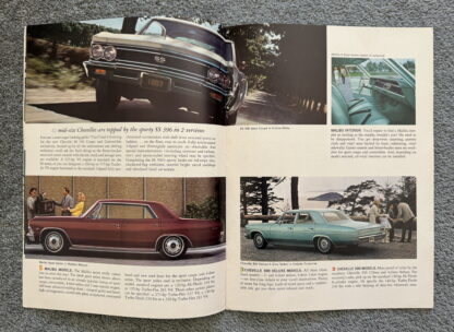 1966 Chevrolet Range Brochure Impala, Caprice, Bel Air, Biscayne, Corvette - Image 4
