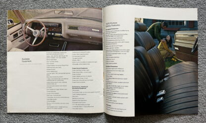 1970 Pontiac Range Brochure GTO, Bonneville, Tempest, LeMans, Catalina - Image 12