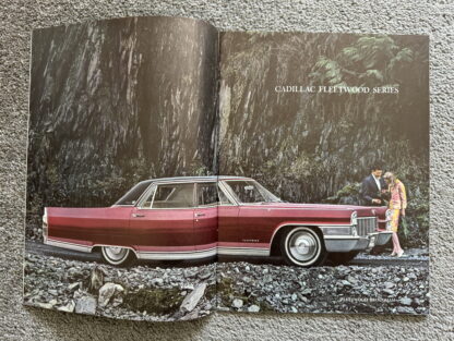 1965 Cadillac Range Brochure Fleetwood, Calais, De Ville - Image 3
