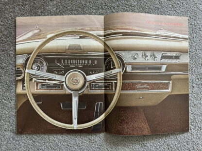 1965 Cadillac Range Brochure Fleetwood, Calais, De Ville - Image 9