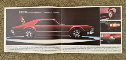 1966 Oldsmobile Range Brochure Tornado, Starfire 4-4-2 - Image 2