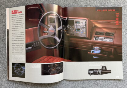 1993 Chevrolet Trucks Pickup Brochure C/K, S10, Silverado, Cheyenne - Image 5
