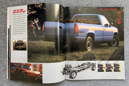 1993 Chevrolet Trucks Pickup Brochure C/K, S10, Silverado, Cheyenne - Image 7