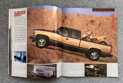 1993 Chevrolet Trucks Pickup Brochure C/K, S10, Silverado, Cheyenne - Image 9