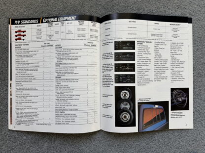 1990 Chevrolet Trucks Pickup Brochure C/K Silverado, Cheyenne, Scottsdale - Image 16