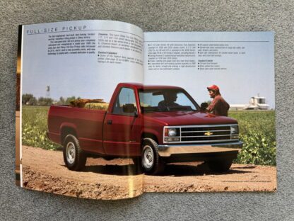 1989 Chevrolet Trucks Pickup Brochure C/K, S10, Astro, Blazer, Sportvan - Image 4