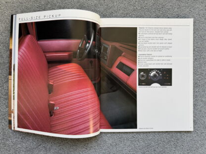 1989 Chevrolet Trucks Pickup Brochure C/K, S10, Astro, Blazer, Sportvan - Image 5