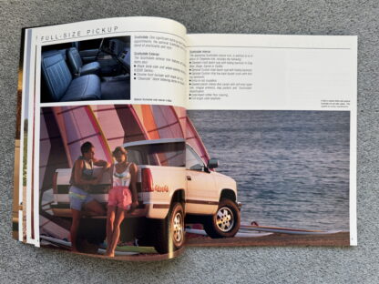 1989 Chevrolet Trucks Pickup Brochure C/K, S10, Astro, Blazer, Sportvan - Image 6