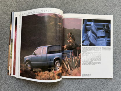 1989 Chevrolet Trucks Pickup Brochure C/K, S10, Astro, Blazer, Sportvan - Image 8