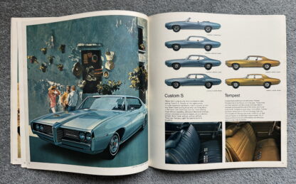 1969 Pontiac Range Brochure Firebird, GTO, Bonneville, Catalina, Grand Prix - Image 10