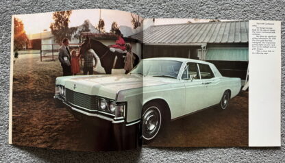 1968 Lincoln Continental Brochure - Image 3